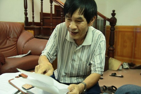 Theo GS.TSKH Lê Hùng Sơn, việc ban hành hai văn bản này đã đẩy khoảng 100 nhà khoa học lão thành của trường không còn cơ hội hướng dẫn NCS cho các sinh viên. Ảnh XT.